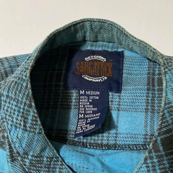 Saugatuck Button Down Flannel Size Medium 100% Cotton Long Sleeve Blue Plaid 90s - Picture 2 of 9